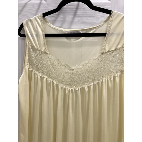 Lati Fashions Nightgown Yellow Sleeveless Size XL See Measurements - Picture 2 of 9